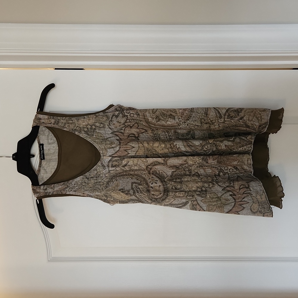 Small Cha Cha Vente Sleeveless Casual Top